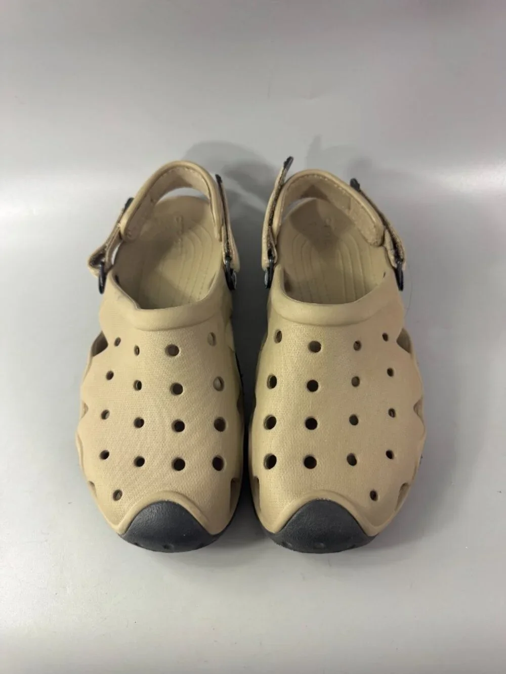 NWOT Crocs Men's Swiftwater Clog Sandal, Size 8